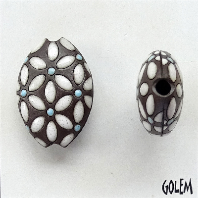 Leaves & Dots, White & Blue, almond bead size M