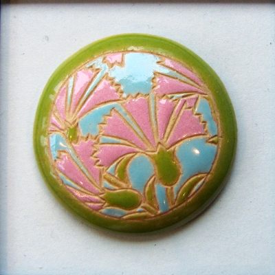 round cabochon with flowers