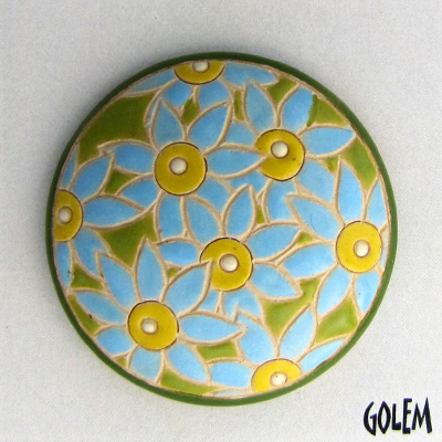 round domed cabochon, light blue flowers on lime