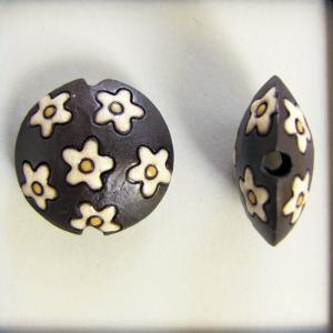 dark lentil, size M, white flowers