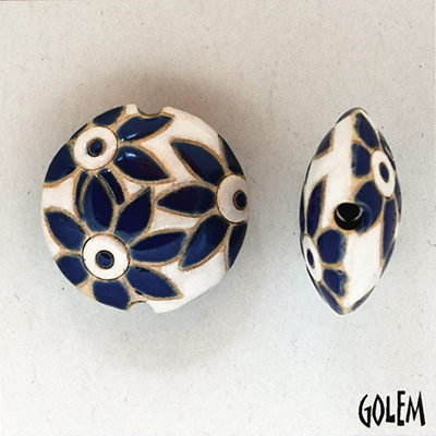 Deep blue flowers flowers on white, lentil Size M