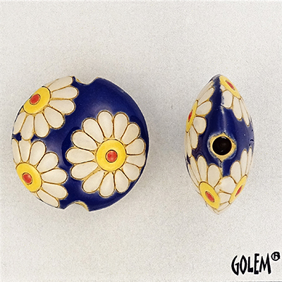 daisies on deep blue - lentil, size M