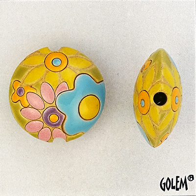 Flowers in pink & blue, lentil bead size M