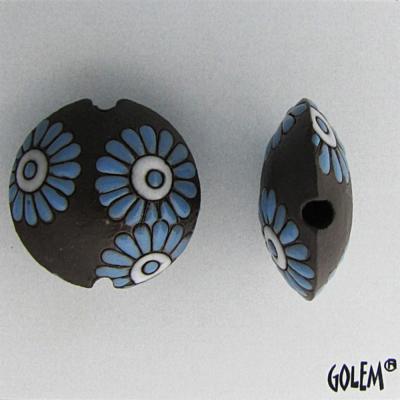 light blue daisies on dark lentil, size 
