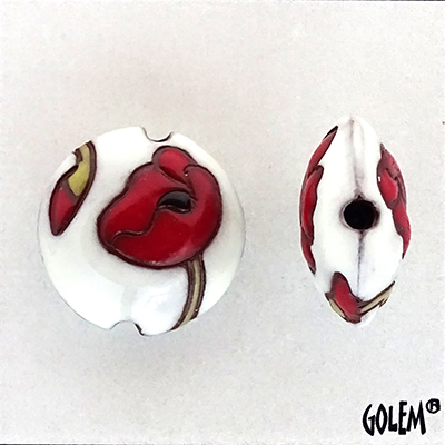 Red poppies on white, dark lentil size M