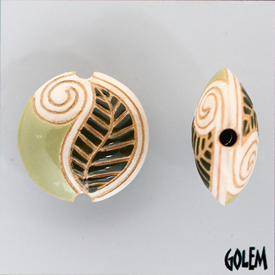 Paisley Leaf, lentil bead size M
