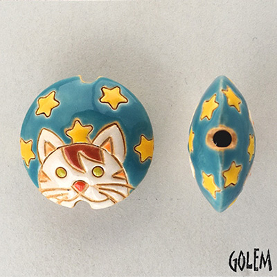Peeking cat , lentil size M