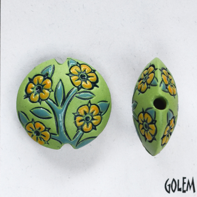 Spring Blooming, light green lentil bead size M