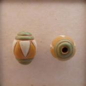 Oval -Gr Stipe,Or & Wht triangles, 4 bea