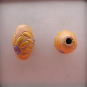 Oval, yellow flower design