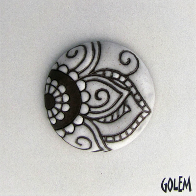 Paisley, medium round, white on dark