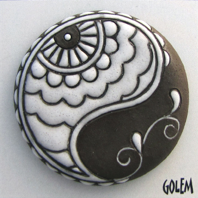 Paisley, large round, white on dark