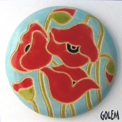 round cabochon, red poppies on light blue
