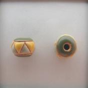 green & yellow triangles, string of 4