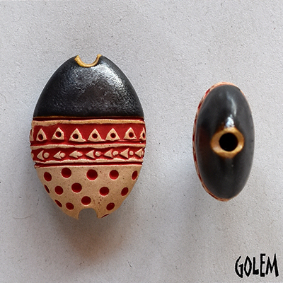 Dots, arrowheads & notches, almond bead size M