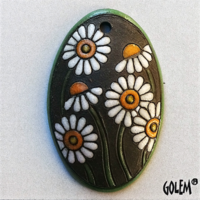 Long domed oval, white daisies on dark