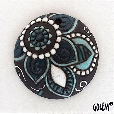 Paisley, round, aqua on dark