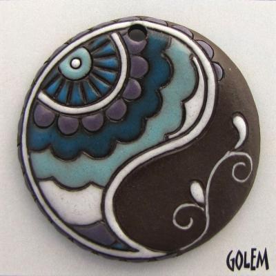 Paisley, large round, aqua on dark