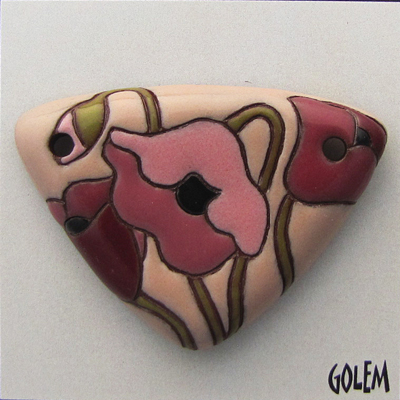 Large triangle, terracotta, burgundy on pink