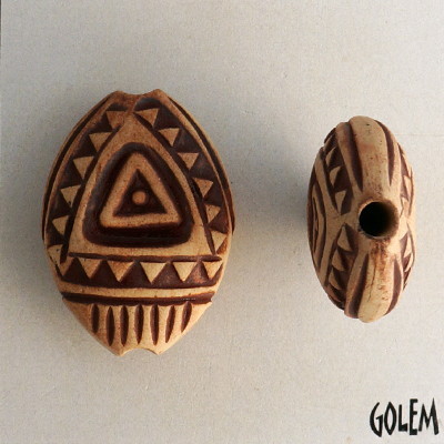 Mayan rocket, rust, almond bead size M