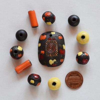 Pendant & matching beads