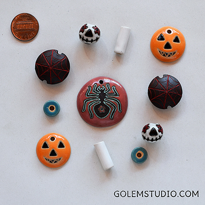 Halloween set of pendant & beads