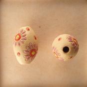 Daisies, large oval bead
