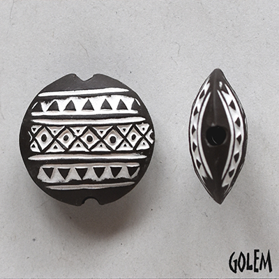 Tribal pattern, white on dark, size M