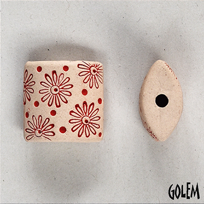 Flowers, red on light clay, size XL