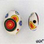 Circles on white, almond bead size M