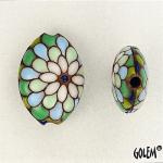 Off-center peacock, Green/Blue/White, almond sizeM