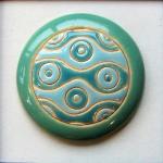 round cabochon, green & blue