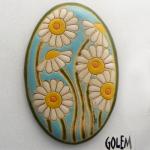 flat oval cabochon, daisees on light blue