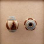 Oval -Bl stripe, Brn & Wht triangles, 4 