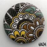 Complex Paisley Design, large round on dark