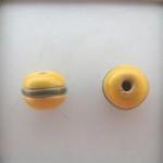 green line on yellow -4