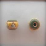 green & yellow triangles, string of 4