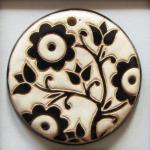 B & W, large round
