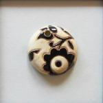 B & W, Small Round