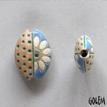 Flower & dots, almond bead size S