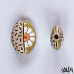 Flower & notches, almond bead size S