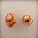 Daisies, large oval bead